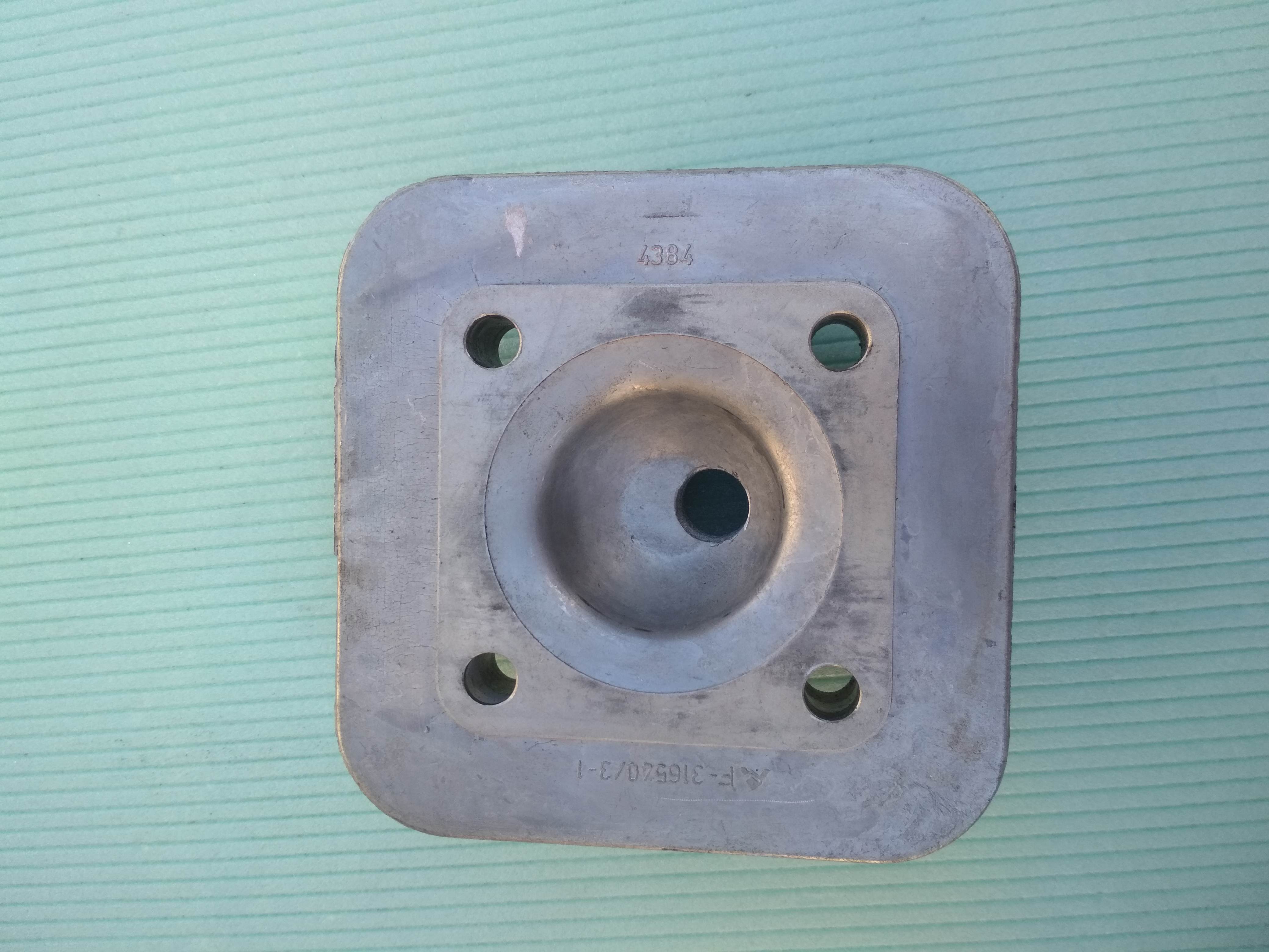 Hlava válce Jikov bez dekoventilu