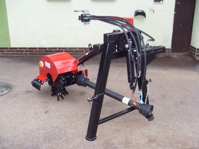 Pařezová fréza Bystroň za traktor