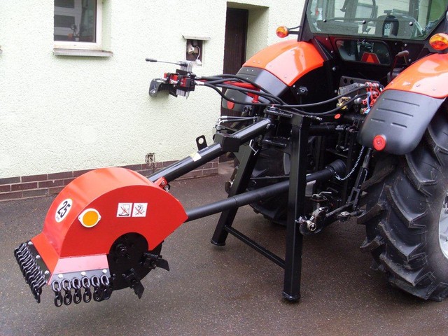 Pařezová fréza Bystroň za traktor